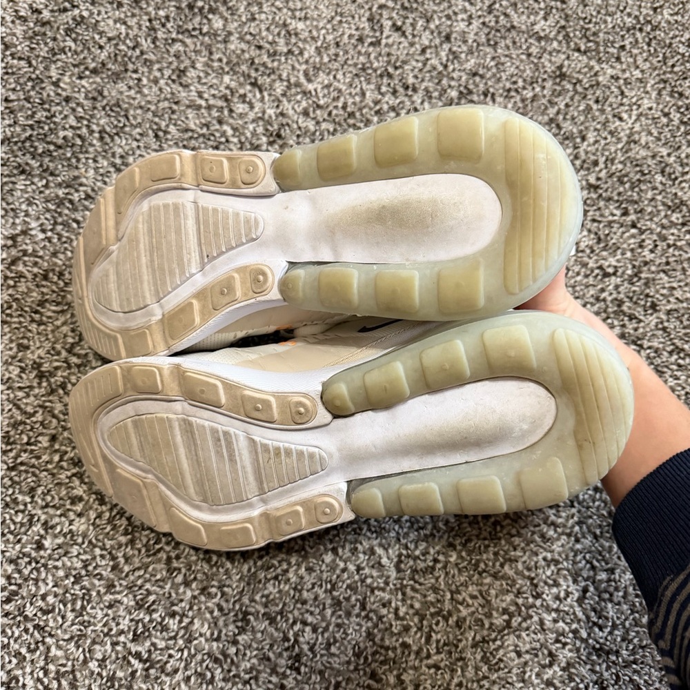 Women’s Nike Air Max 270 - Picture 6 of 6